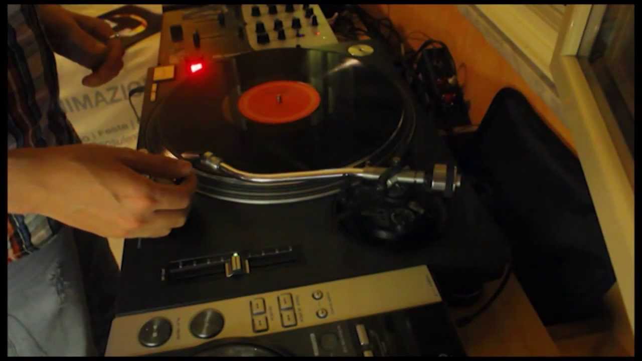 Videocorso per Dj: Livello intermedio - Lezione 3: Nel mondo del Vinile