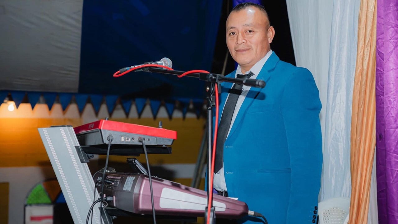 Jose Nas y sus Dos Teclados 🎹⚔🎹 Ando buscando el Poder del Padre, del hijo y Espíritu Santo