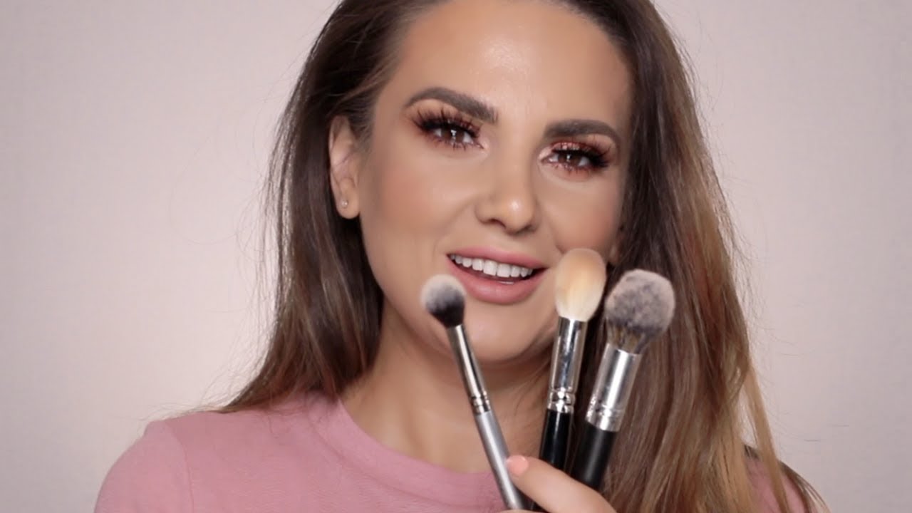 My Favourite Makeup Brushes + GIVEAWAY My Favourite Products | Ali Andreea