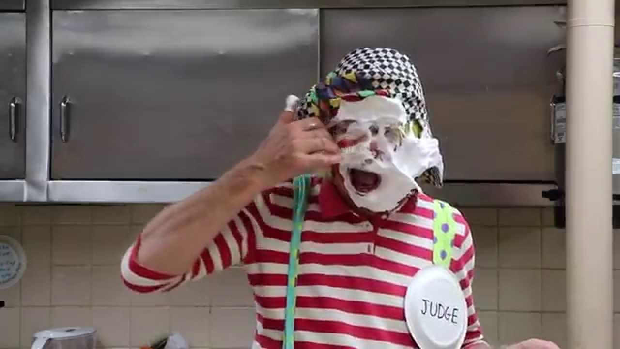 Thanksgiving Pie Baking Contest