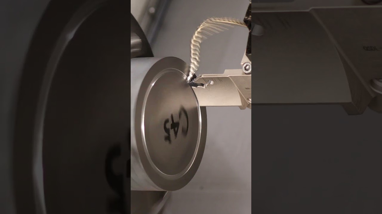 Even 40 mm deep groove machining can be done stably!