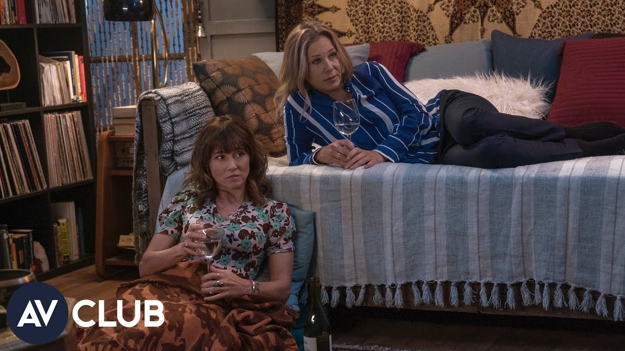 Christina Applegate and Linda Cardellini on Dead To Me