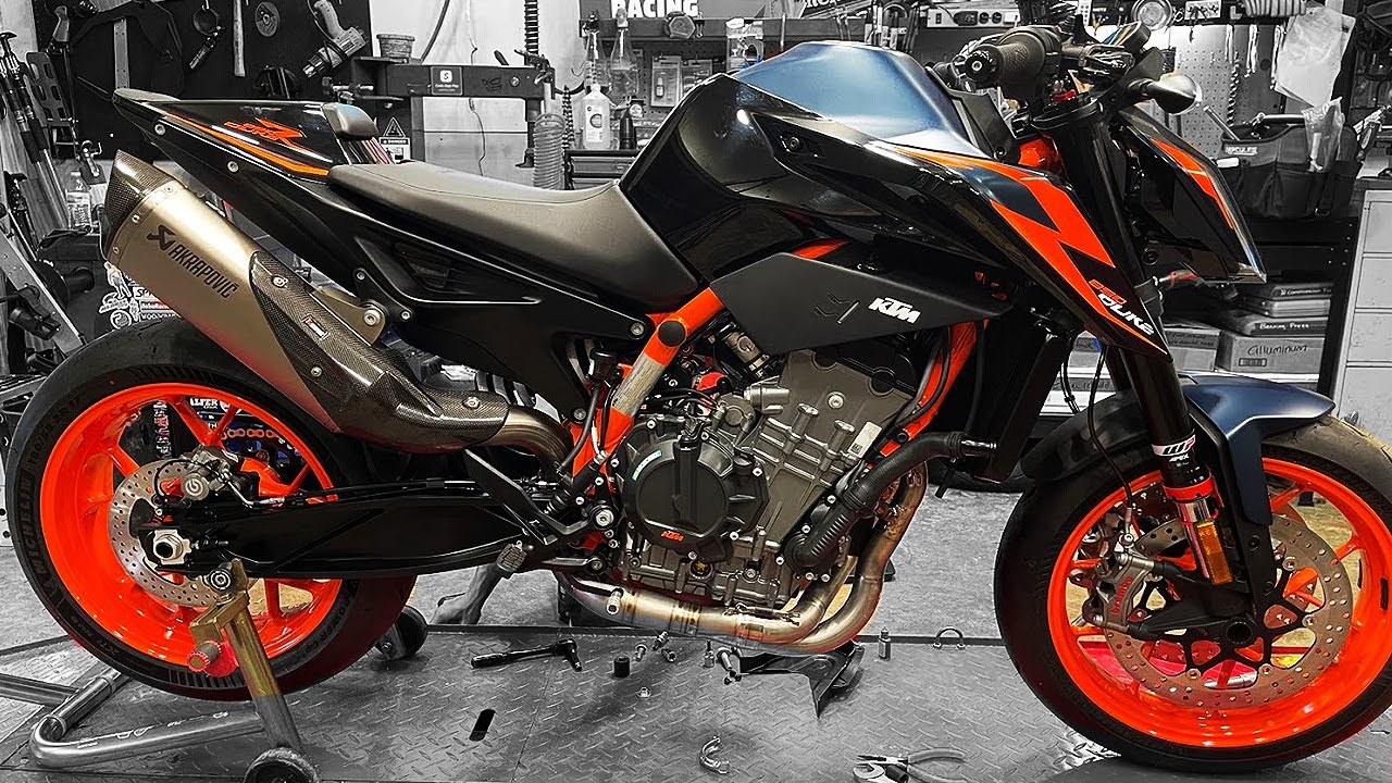 2022 KTM Duke 890R | Akrapovic Exhaust Install
