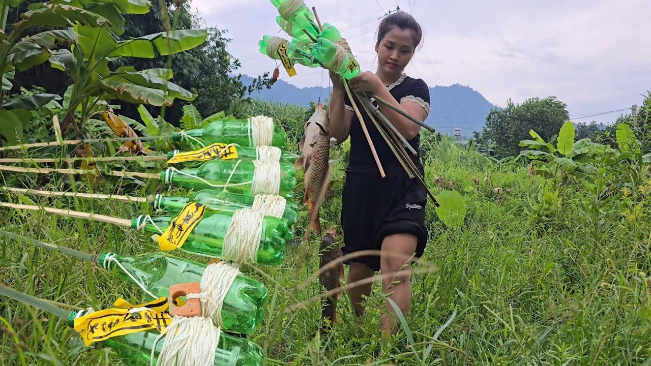 Young Girl Catches Tasty Fish Using Recycled Plastic Bottles