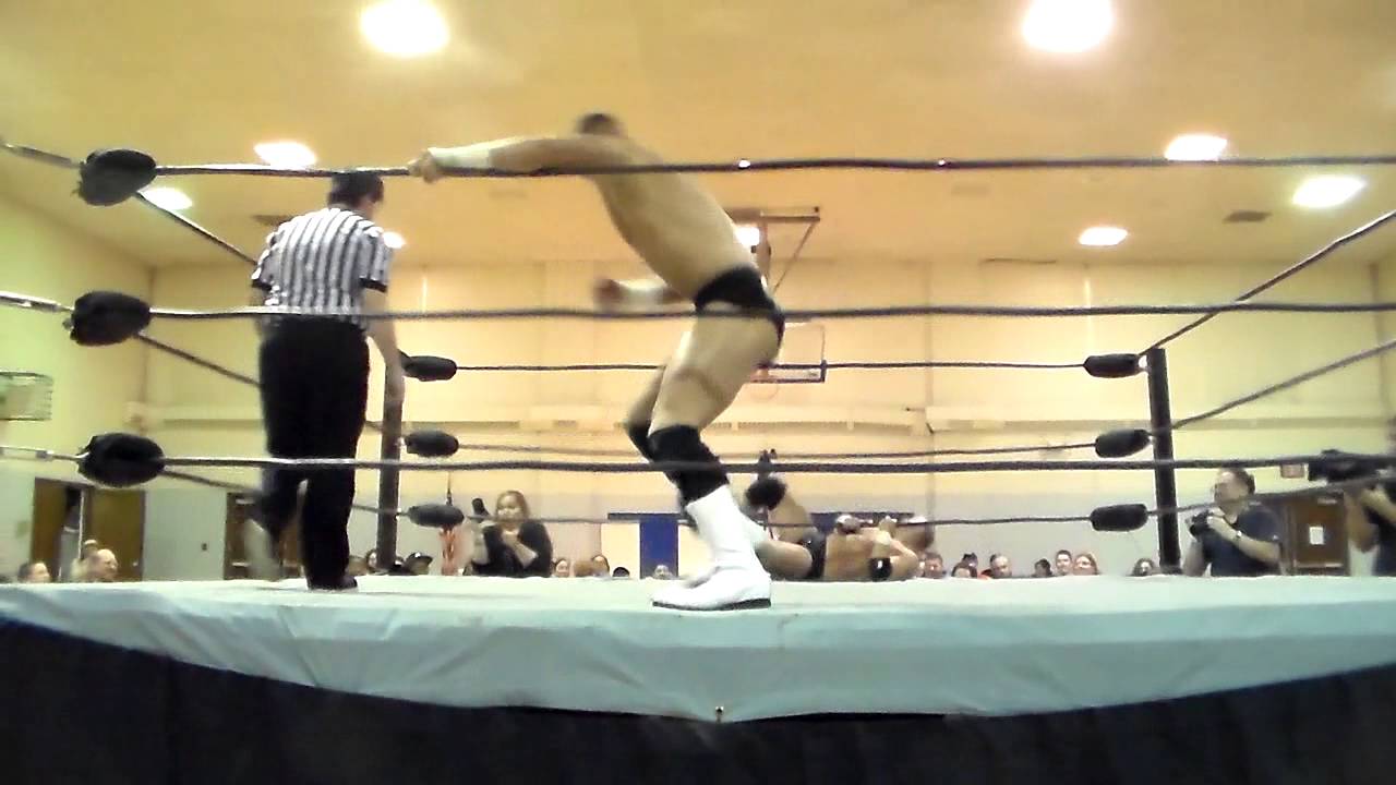 Clutch Adams vs. QT Marshall: 12/06/14 Parlin, NJ