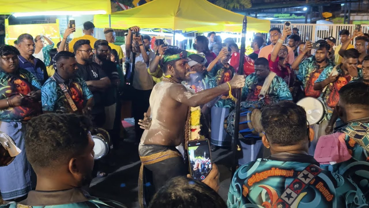 Thaipusam 2025 at Batu Caves (Feb 8): Multiple Kavadis & Melodic Urumi Melam