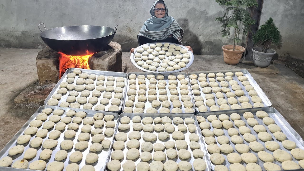 RAJASTHANI KACHORI PREPARED BY MY GRANNY | ONION KACHORI RECIPE | STREET FOOD | INDIAN RECIPES