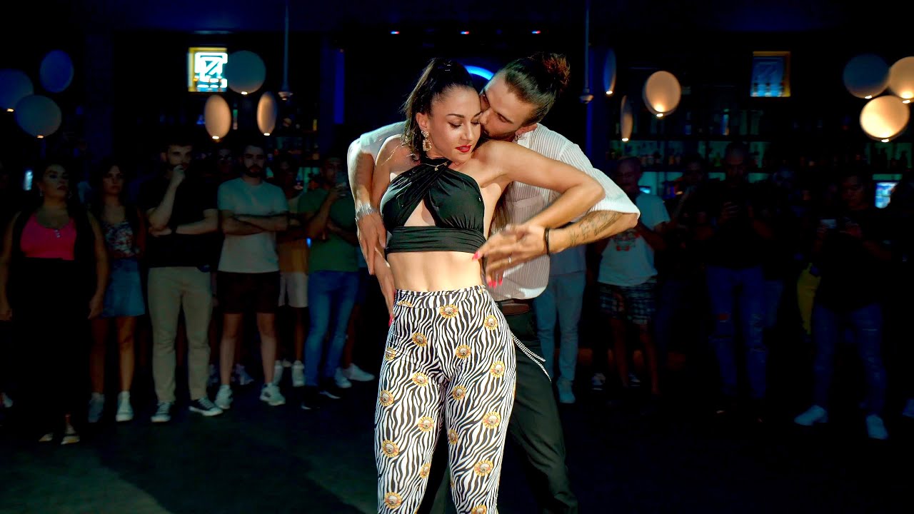 Elena Khamsi & Derek ❤️ (Call on me) Johnny Sky   [📍Valencia, Bachata] (BACHATA PASIÓN❤️‍🔥)