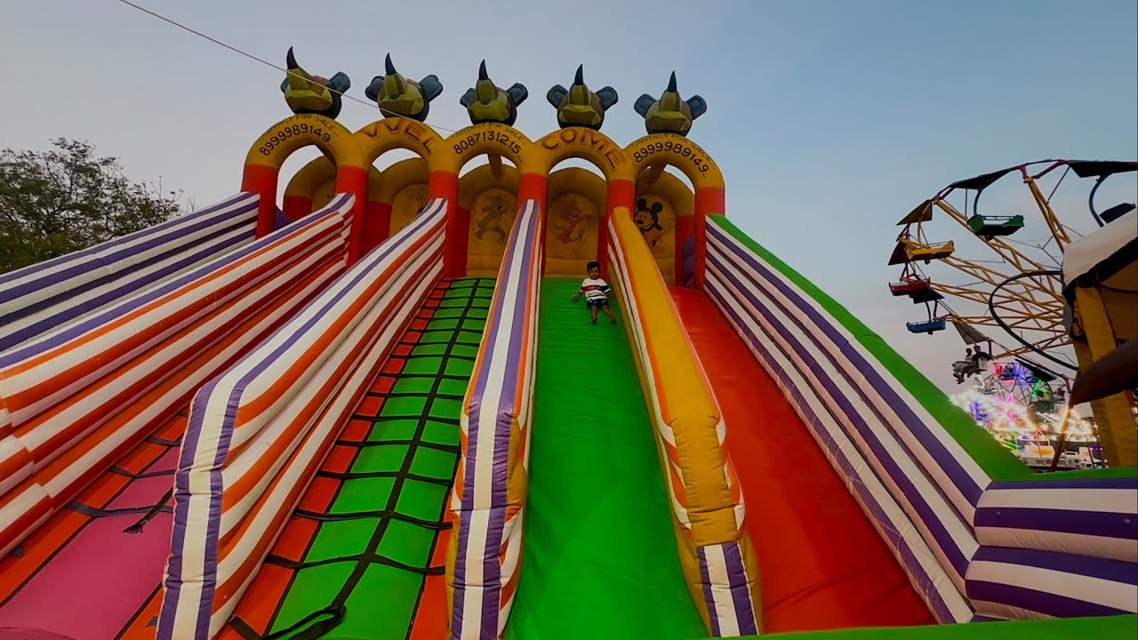 जत्रेत माऊली जंपिंग पाळण्यात गेला 🫢