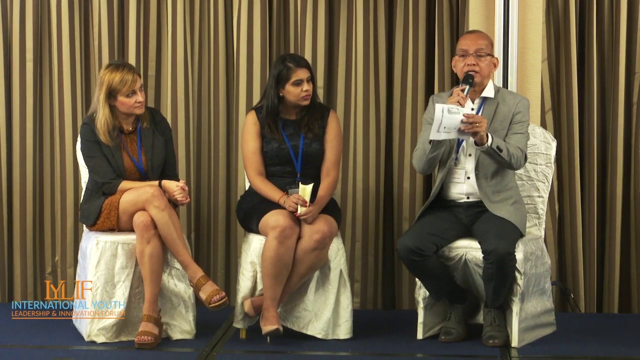 Should we digitalise education - Panel discussion at IYLIF