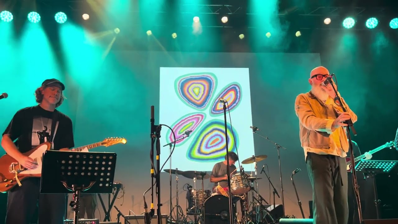 Michael Stipe with Bryce & Aaron Dessner &laquo;&nbsp;No Time for Love Like Now&nbsp;&raquo; @ Atabal (Biarritz)