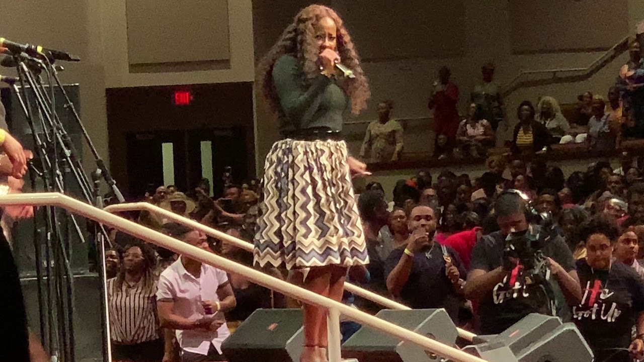 Le'Andria Johnson flips Ray Charles' song to Gospel tune named JESUS NIGHT AND DAY Dallas Sept 2019