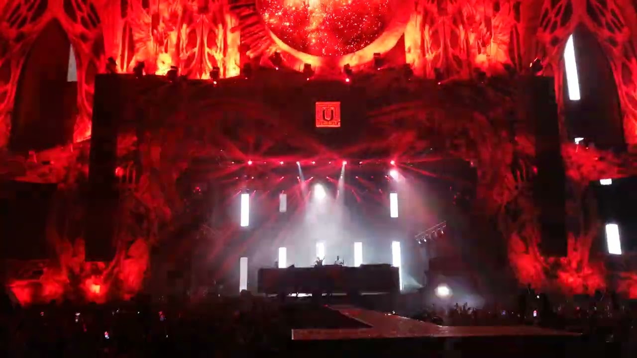 DIMITRI VEGAS and LIKE MIKE live @ UNTOLD FESTIVAL 2022