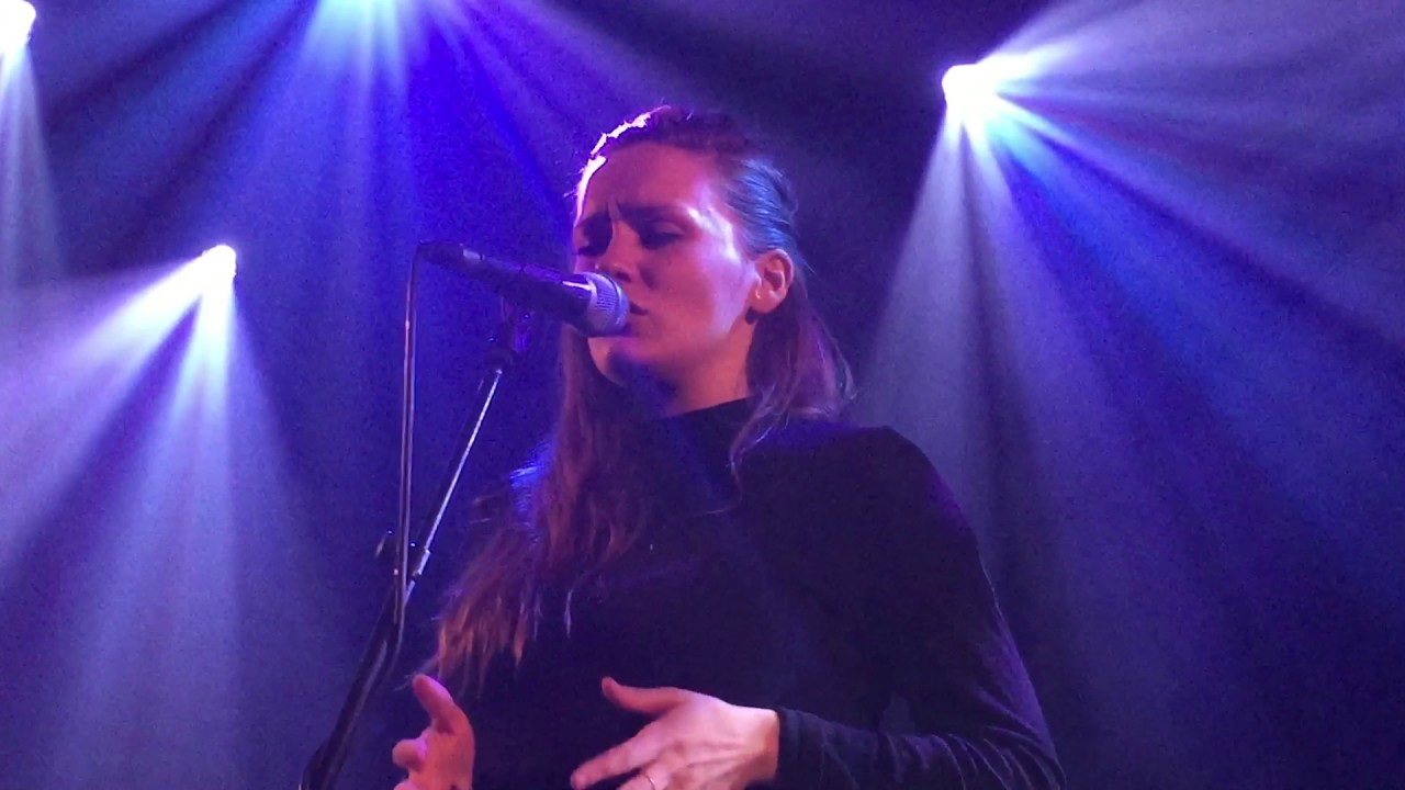 Joseph - SOS (overboard) - Live in Brussels