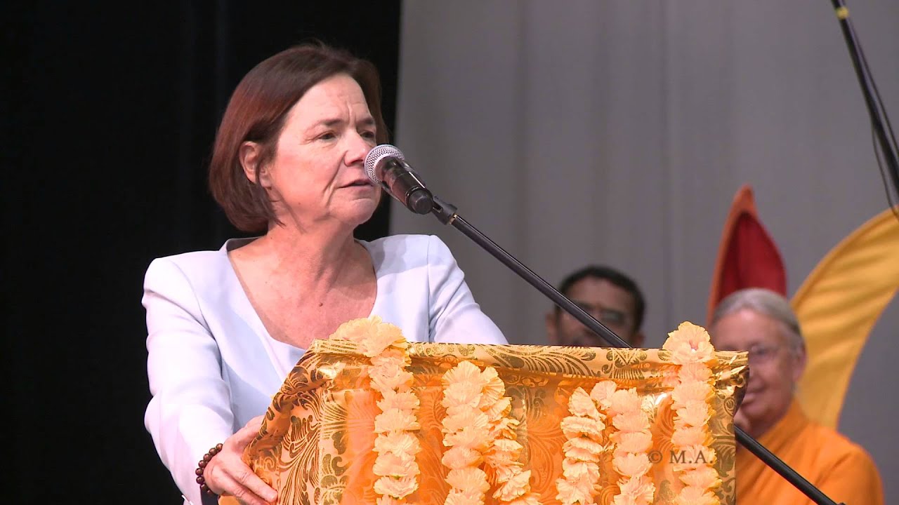 Amma à Paris _ Martine Reicherts et Hélène de Fougerolles