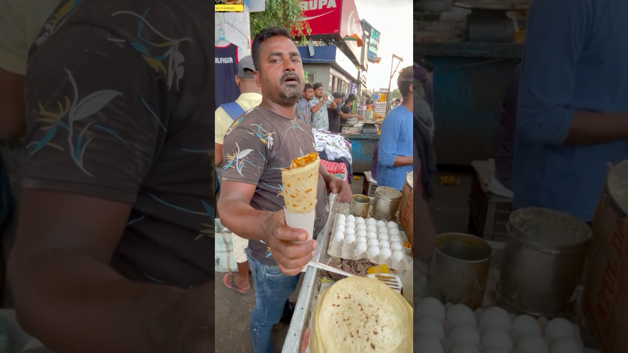 Egg Roll Making In Kolkata #shorts #ytshorts #eggroll #food