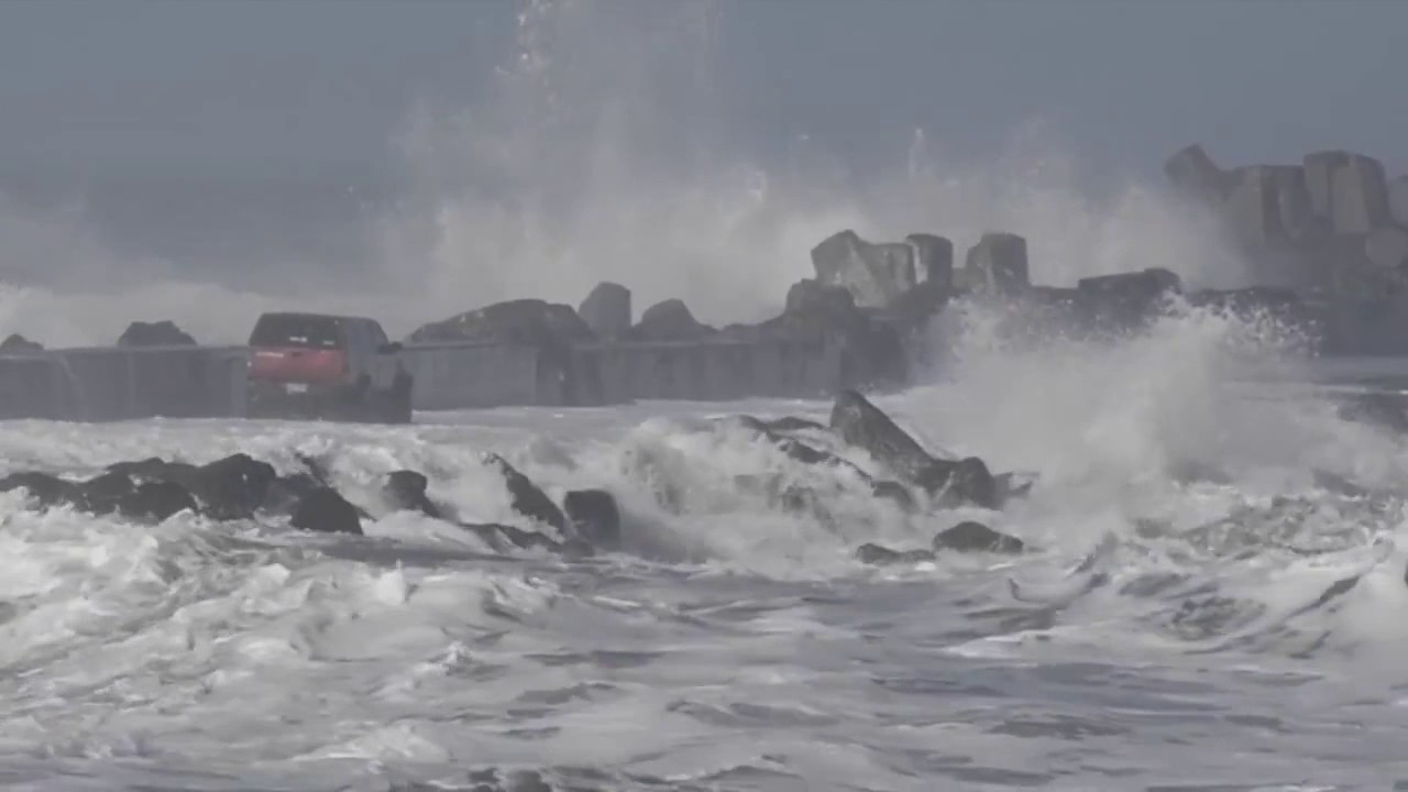 Driving on Humboldt Bay's North Jetty is Not Advised