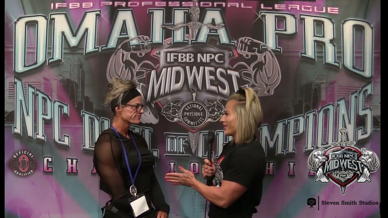 Brooke Walker interviews Autumn Swansen at the checking for the 2023 IFBB Omaha Pro.