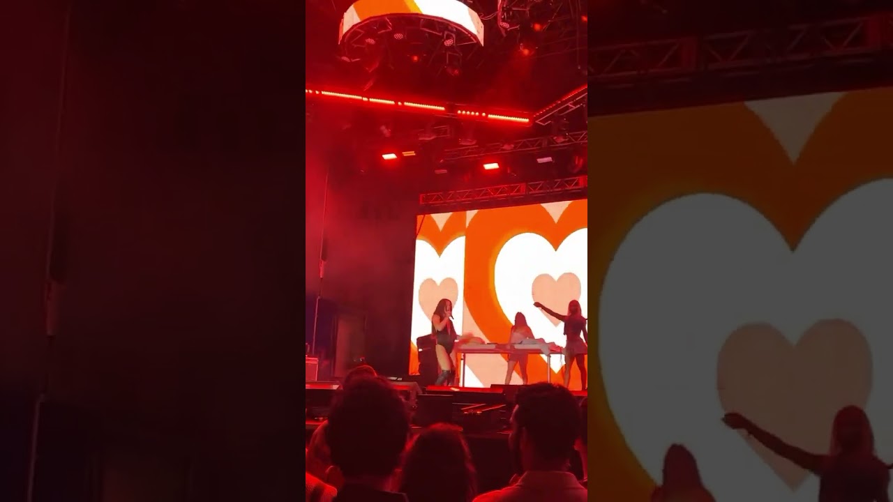 VILLANO ANTILLANO CANTA MU&Ntilde;ECA EN EL ISLE OF LIGHT #villanoantillano #mu&ntilde;eca #festival
