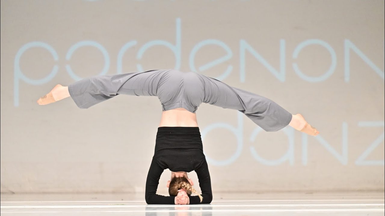 The Grotto | Assolo di danza moderna | Sophie Rossano