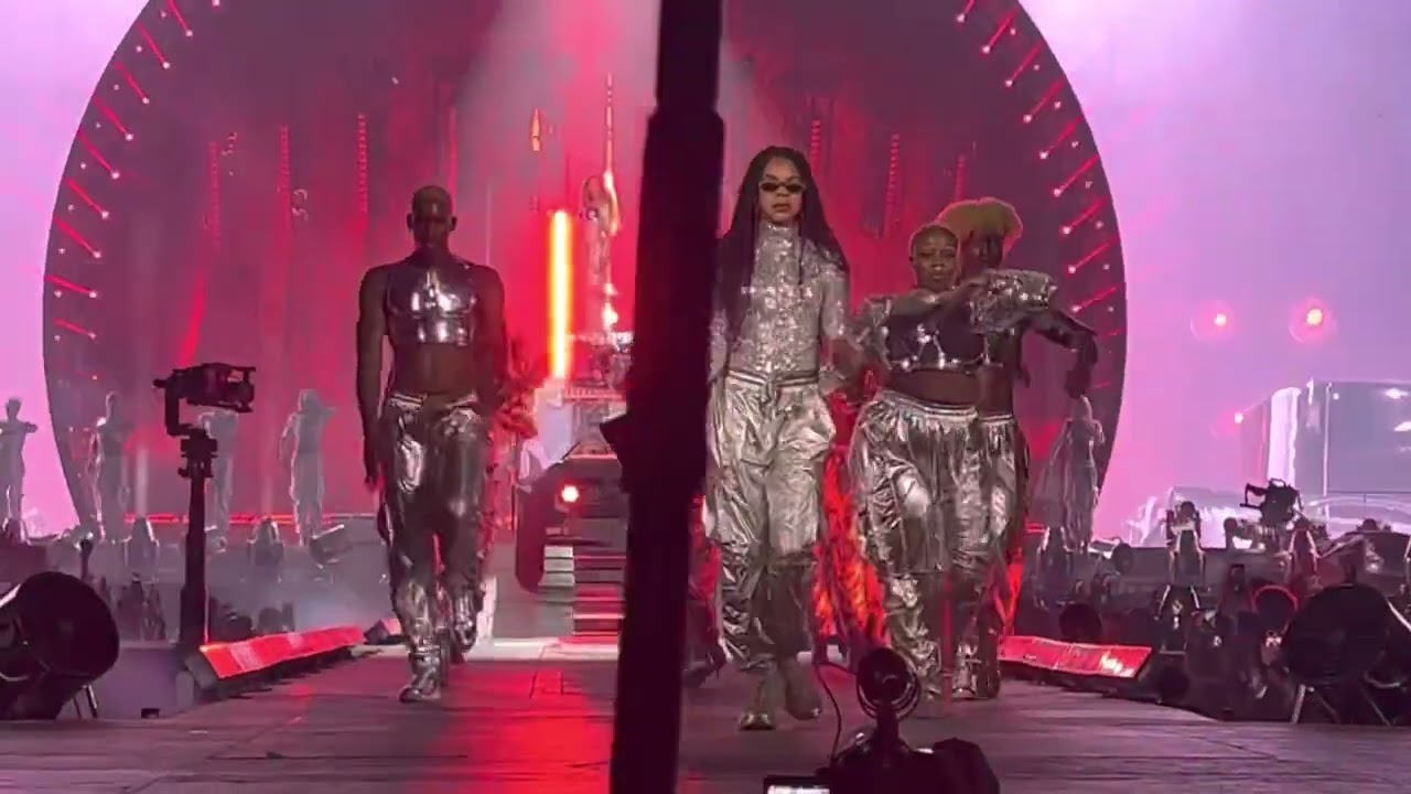 Beyonc&eacute; & Blue Ivy LIVE at Renaissance World Tour PARIS FRANCE 2023