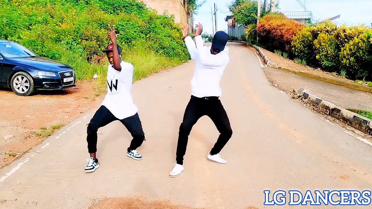 AFRO AMBULANCE FTS LG DANCERS