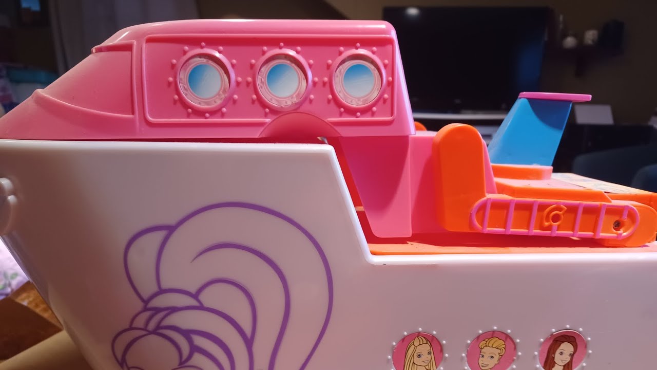 Polly pocket ship (old) 