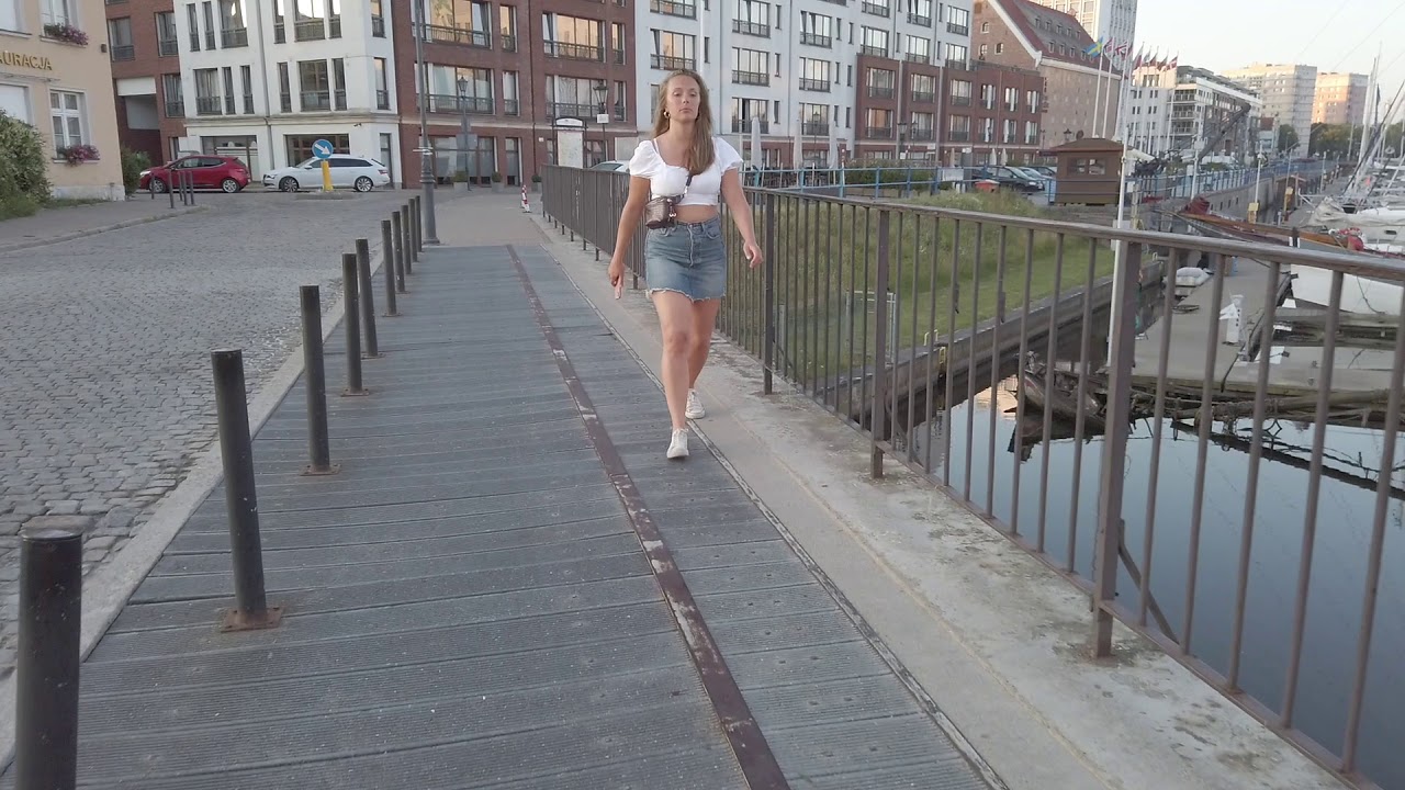 The walk around Motlawa river  - HD - Gdansk Street View