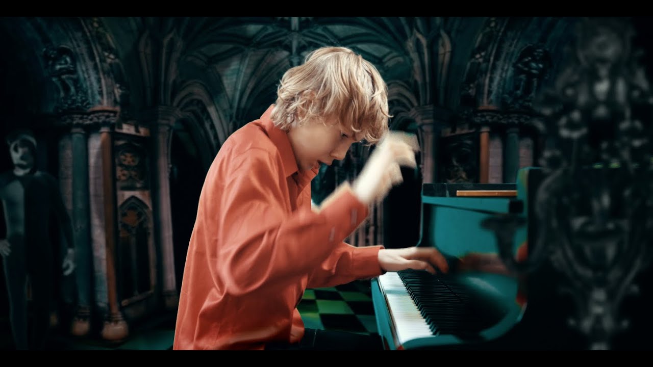 Ivan Bessonov (13 yo) Prokofiev Romeo and Juliet - Merkuzio