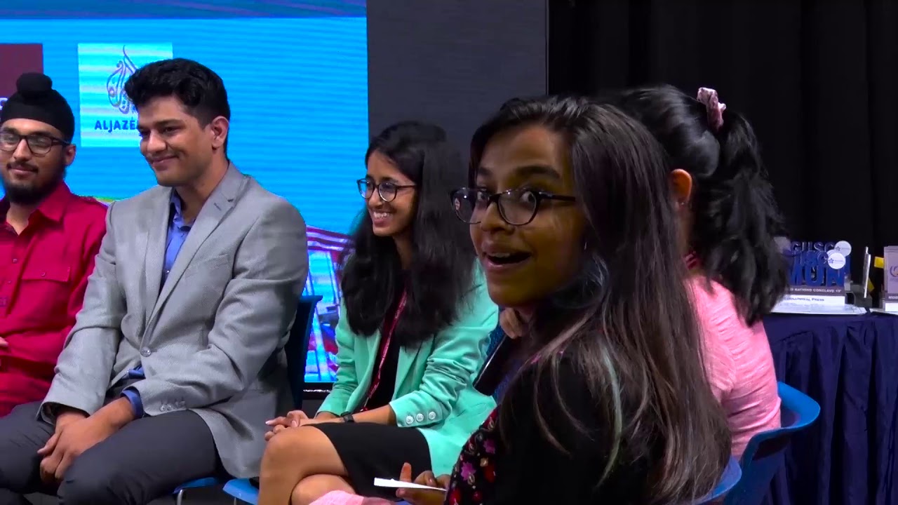 Members of International Press interviewing the Executive Board at MUN Press Conference