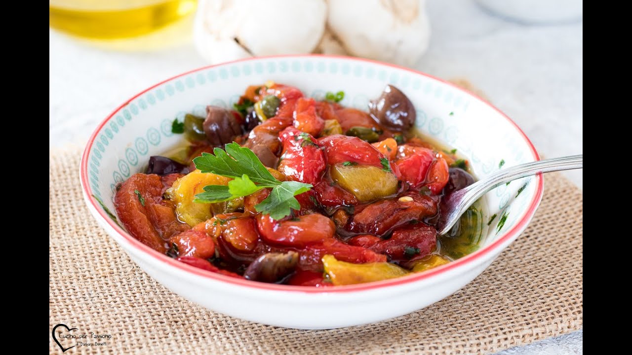 FILETTI DI PEPERONI CON OLIVE E CAPPERI youtube