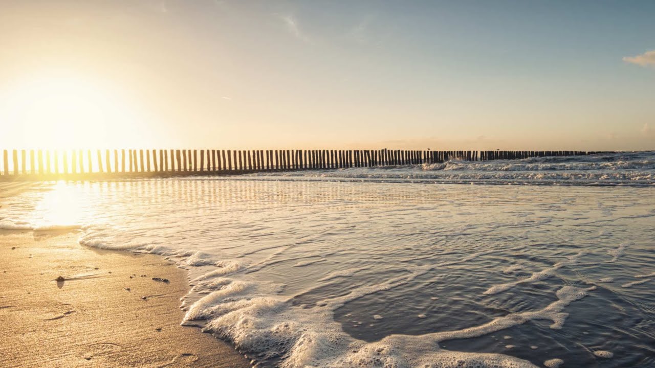 FPV DRONE / at the level of the sea waves / KATWIJK AAN ZEE 🌊