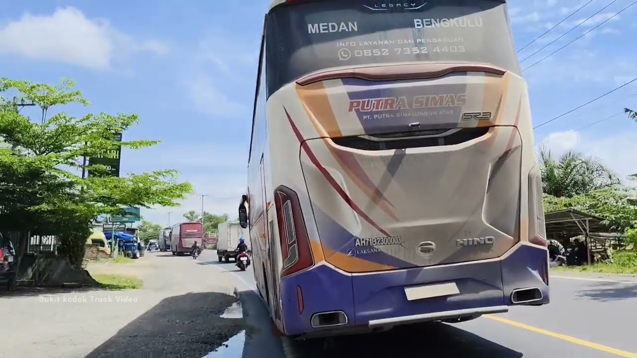 Bus Balapan Asli Nekat Sopir Bus Medan Jaya Menyalip Bus Als Dan Bus Putra Simas Semua Kewalahan
