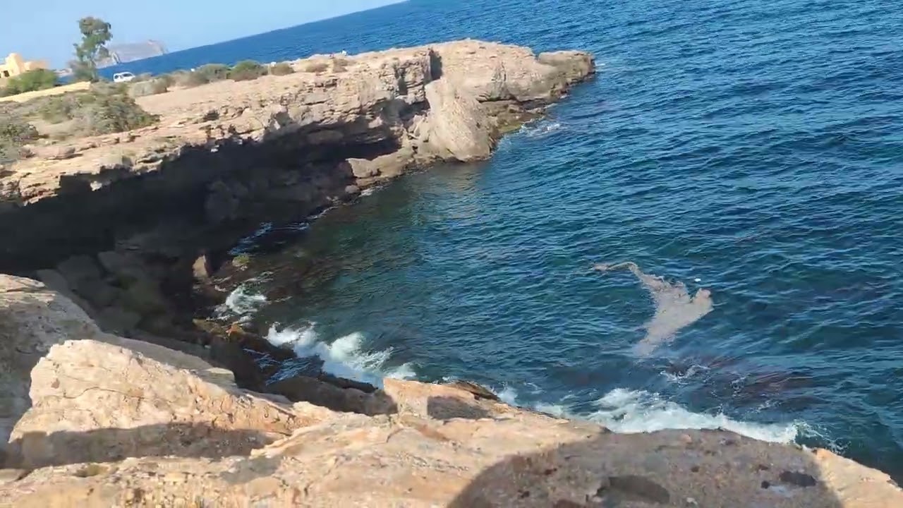 ASMR breaking ocean waves