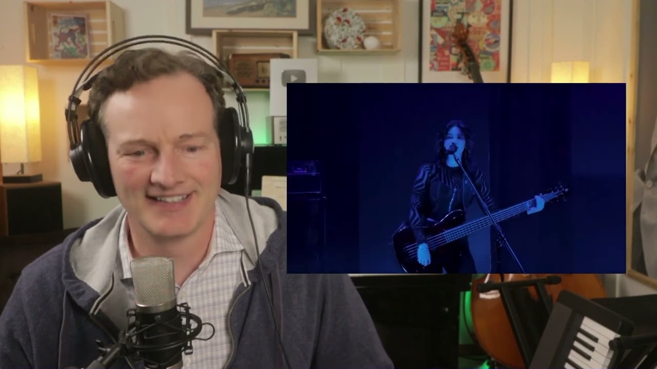Преподаватель вокала РЕАКЦИЯ - ПРЕДУПРЕЖДЕНИЕ «Enter Sandman» (ЖИВАЯ КОНЦЕРТНАЯ ВЕРСИЯ)