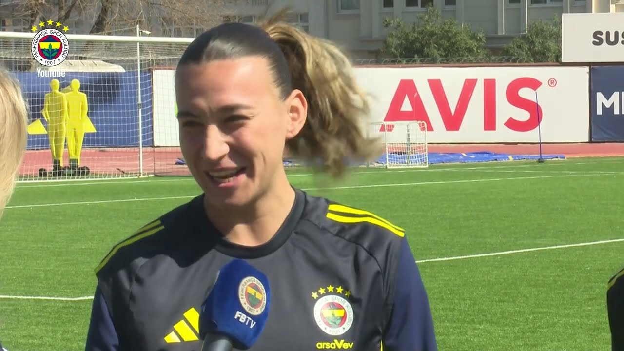 Fenerbahçe arsaVev Kadın Futbol Takımımız ile Armamızın Gücüyle