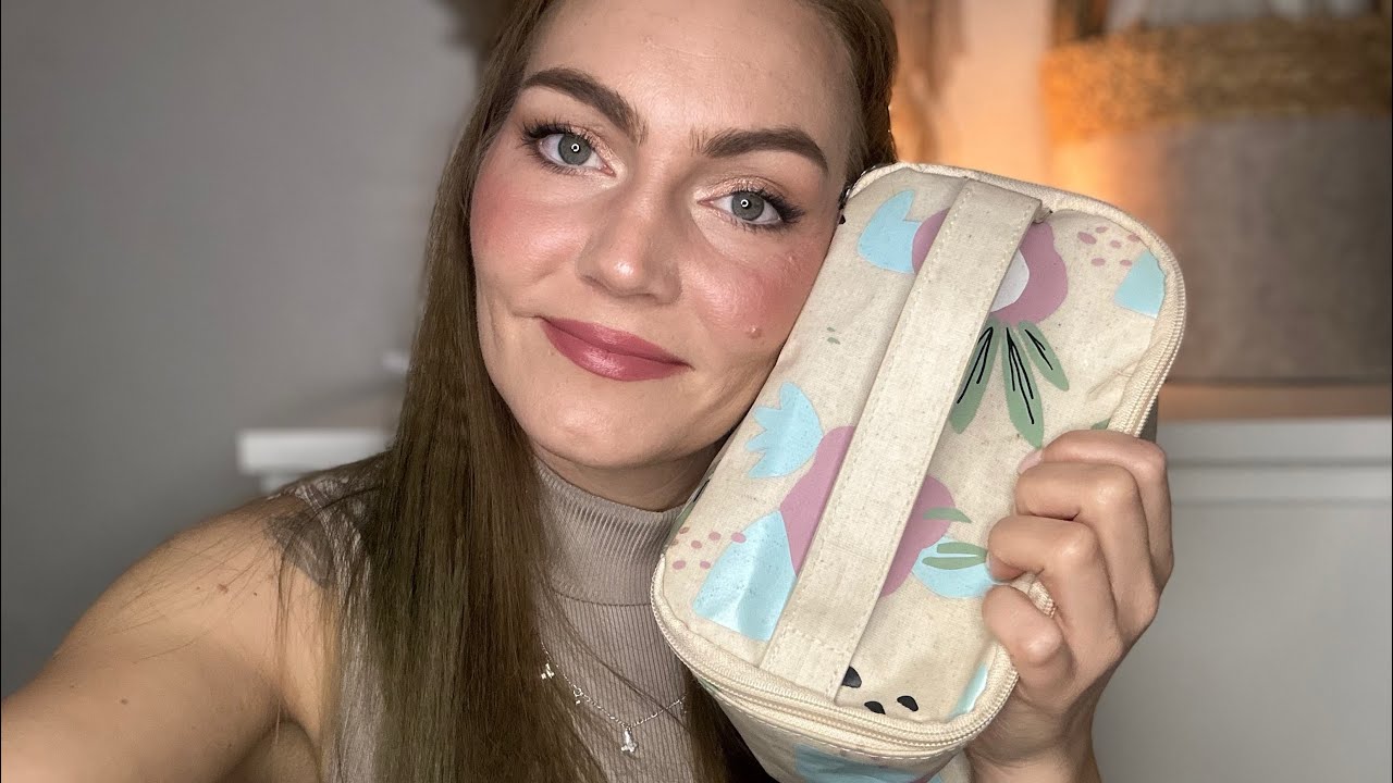 ASMR- I‘ll show you my cosmetic bag 💄👛