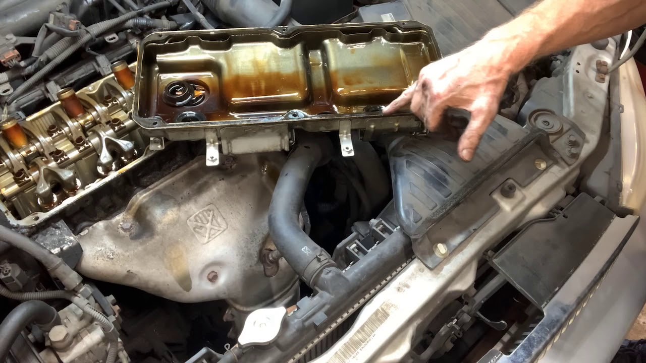 2001 Mitsubishi gallant 2.4 L oil leak misfire