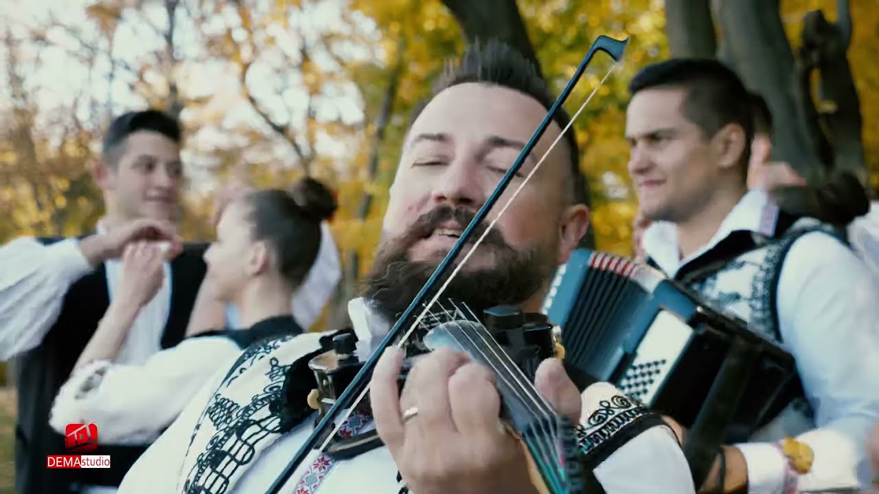 Pașca Paul si Alex Ioaneș : De joc si de voie bună🎷🎻