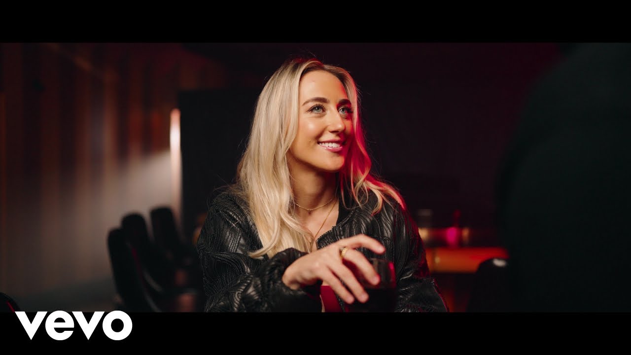 Ashley Cooke - the f word (from the date)