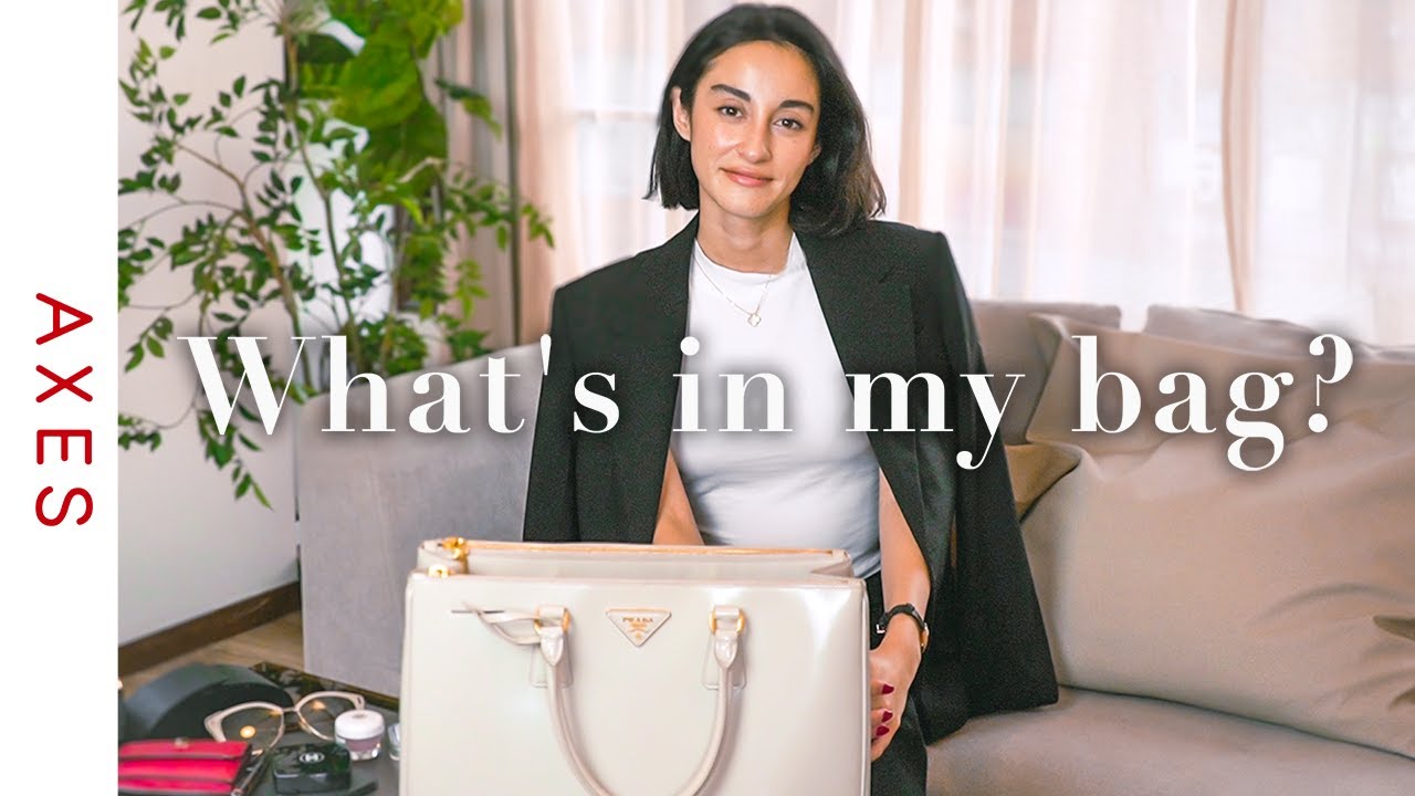 【What's in my bag?】Содержимое сумки модели европейского происхождения Аяры Куникиды
