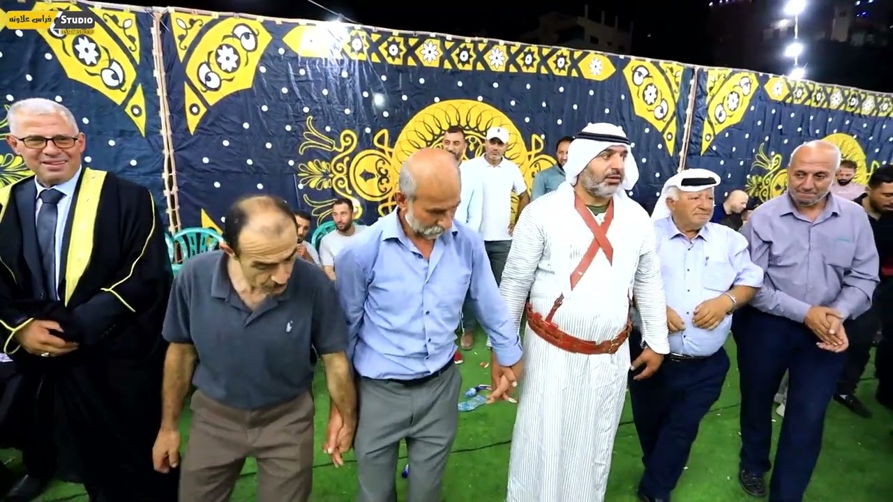 الشاعر موسى حافظ والشاعر اكرم البوريني والشاعر وجهادالحافظ مهرجان العريسين يوسف وسيف حامد بيت دجن ج2