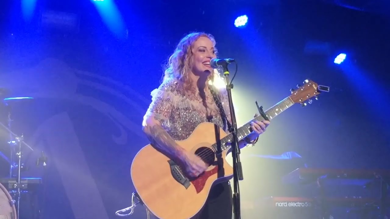 Anneke Van Giersbergen Wasted Years (Iron Maiden cover)
