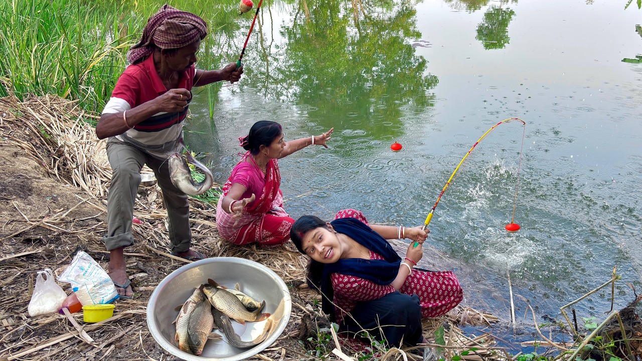 Unique Hook Fishing🎣🎣|| Two Beautiful cute lady  & a Boy Enjoy fishing in the pond || hook fishing