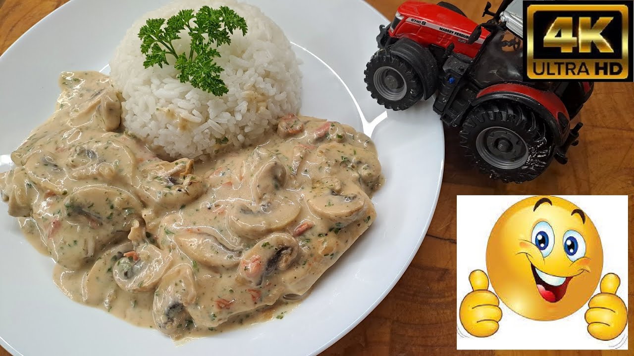 A La Carte éttermi technikával készült tejszínes gombás csirkemellfilé egy 
