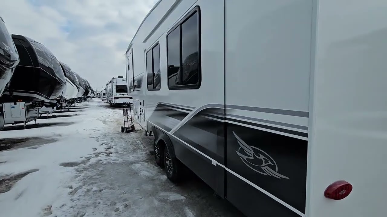 2026 EAGLE SLE 28 RKS