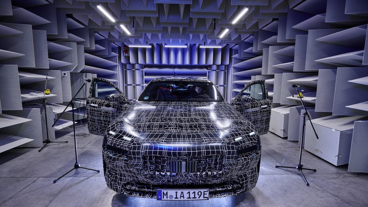2022 BMW i7 G70 im Akustik-Klimaprüfstand im FIZ