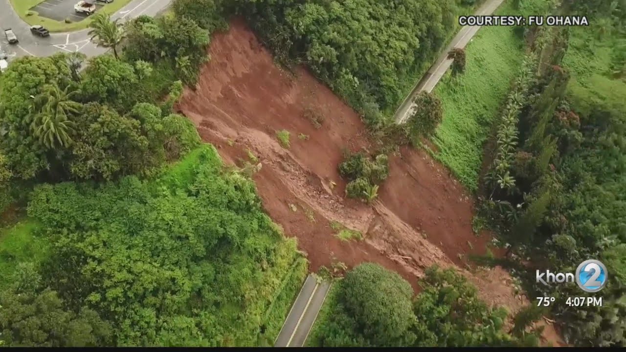 Massive landslide on Kuhio Highway cuts off access to Kauai's north shore