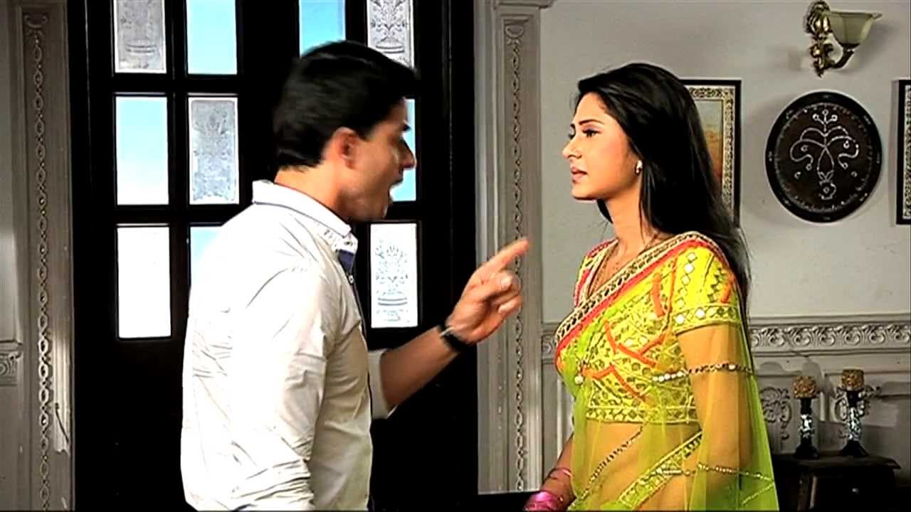 Saras feels happy after meeting Kumud - Saraswatichandra Full Episode