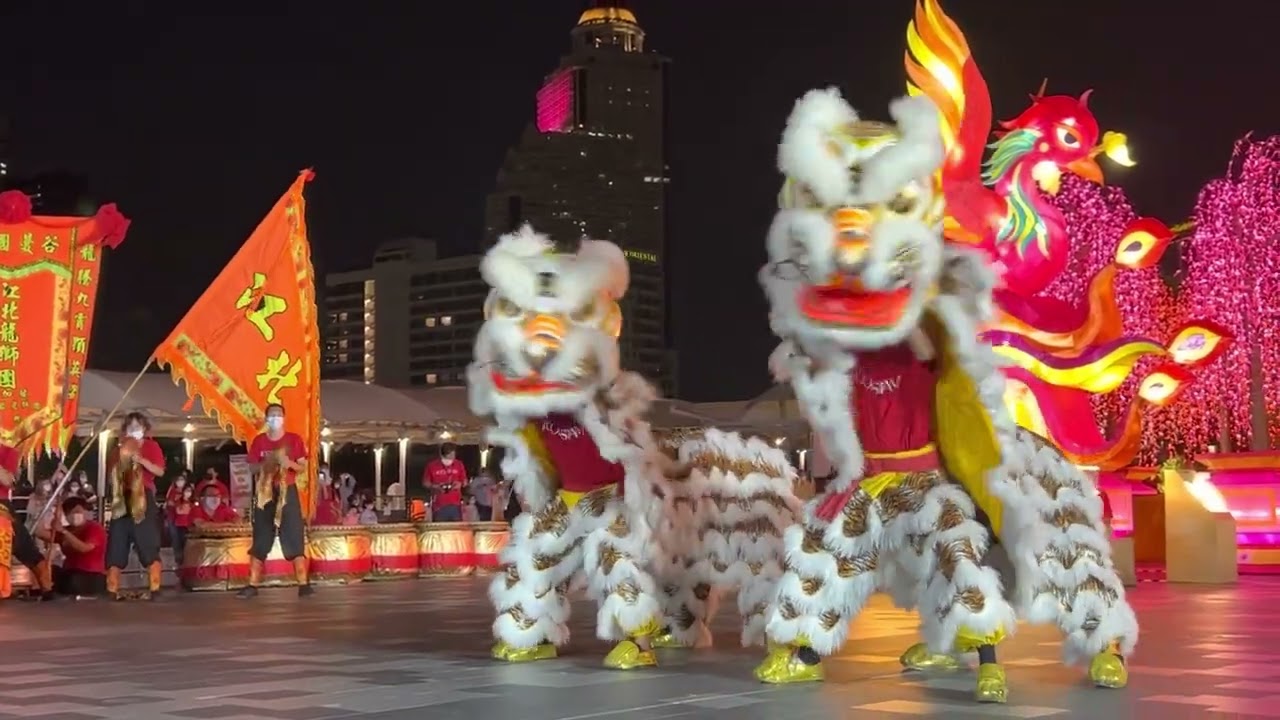 2022 Chinese New Year Lion and dragon dance at Iconsiam, Bangkok In 4K